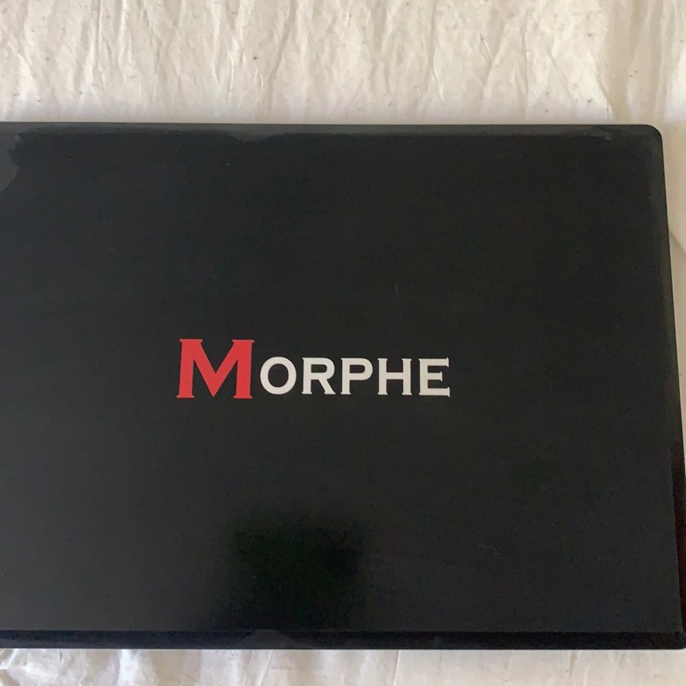 Morphe eyeshadow palette